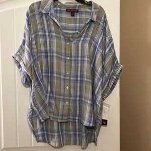 Gloria Vanderbilt lightweight plaid shirt
